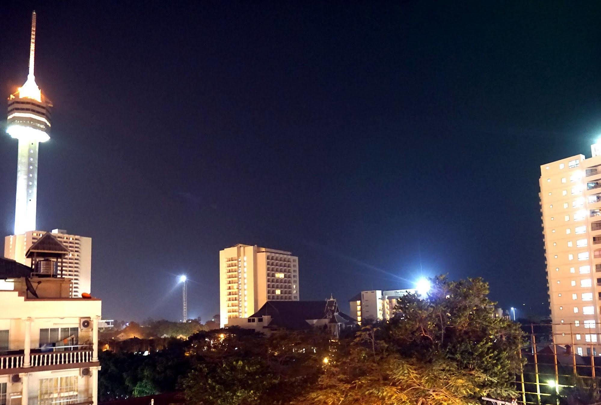 Aya Place Pattaya Zewnętrze zdjęcie
